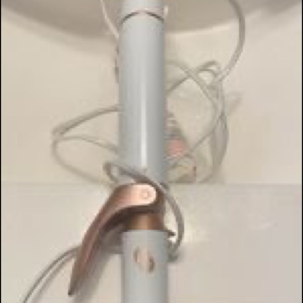 T3 convertible power base + 1.25’ curling iron